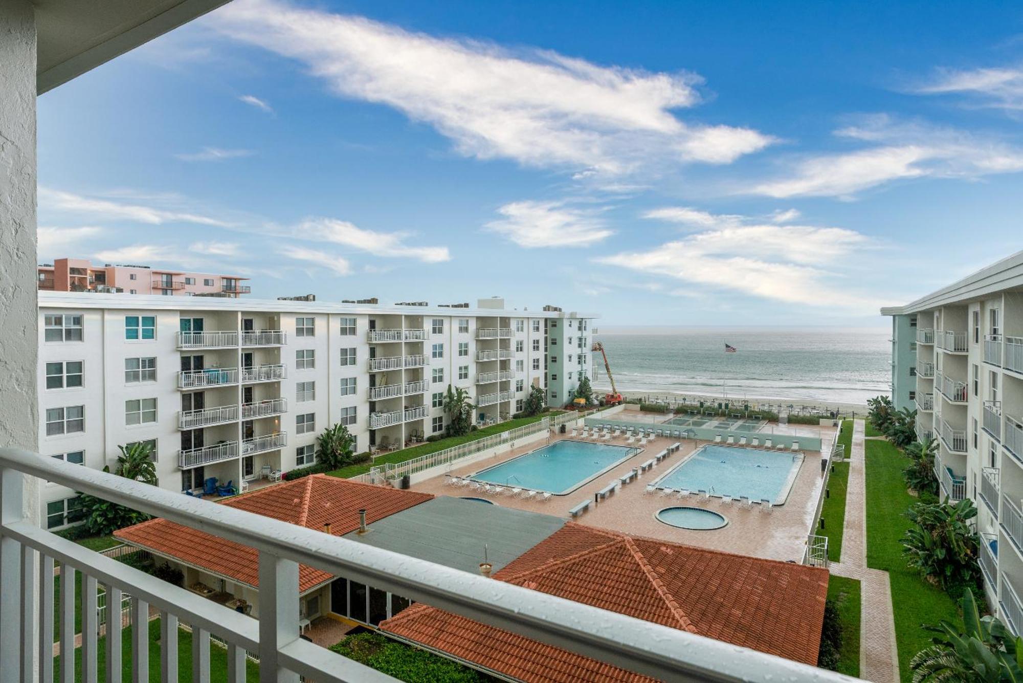 Fabulous Ocean And Pool Views From Balcony & Located On No-Drive Beach New Smyrna Beach Esterno foto